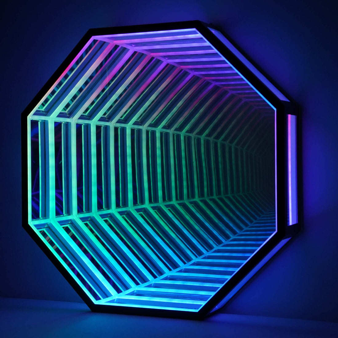 Infinity Mirror Light - LED Accent Piece with Mesmerizing Infinity Effect