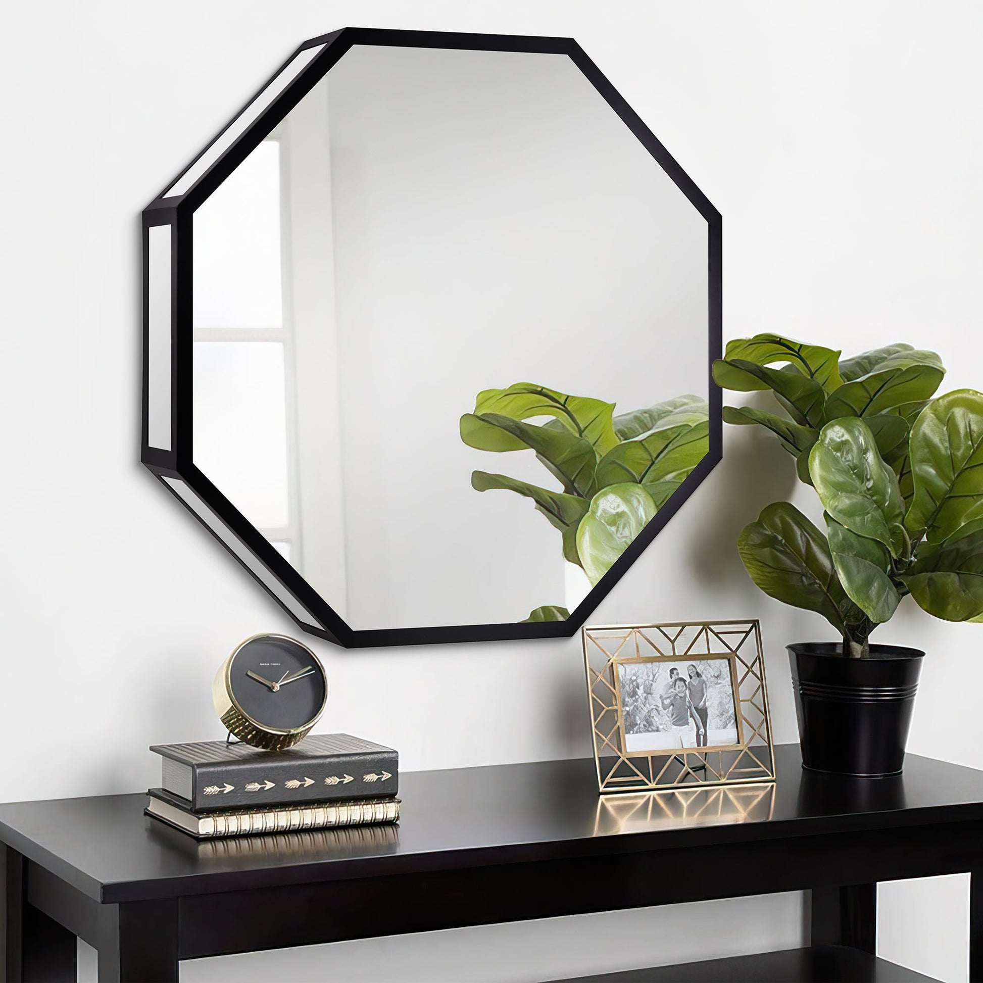 Remote-Controlled Infinity Mirror Light with Adjustable Brightness